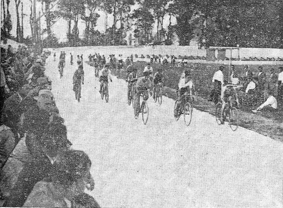 Carreras en el Velodromo de Vallejo 1929. La Correspondencia de Valencia..jpg