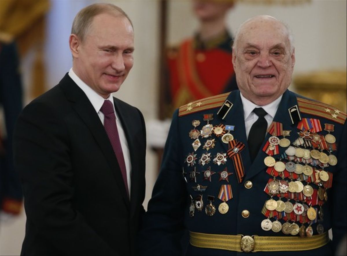 general ruso medallas.jpeg