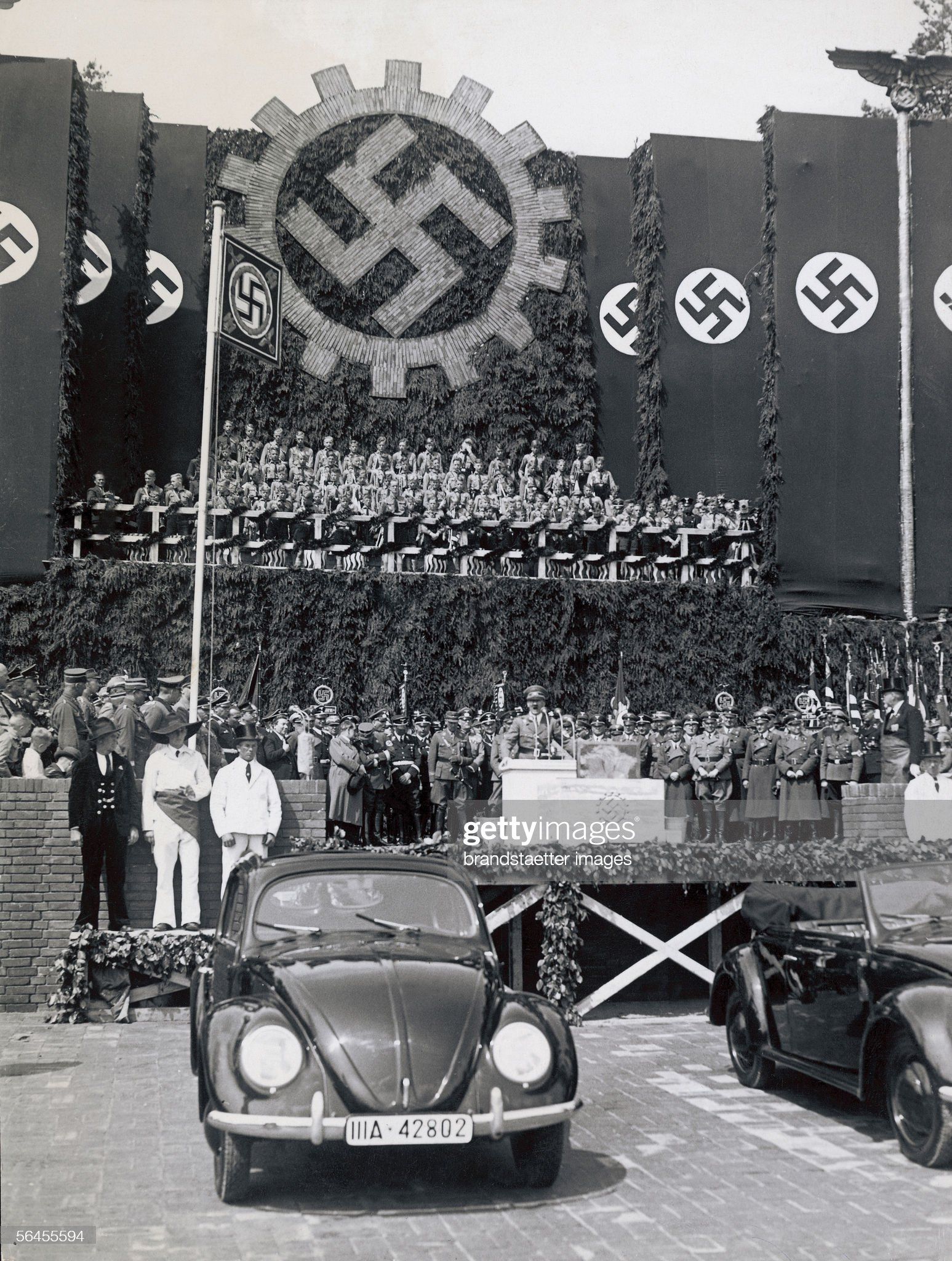 Hitler volkswagen.jpg