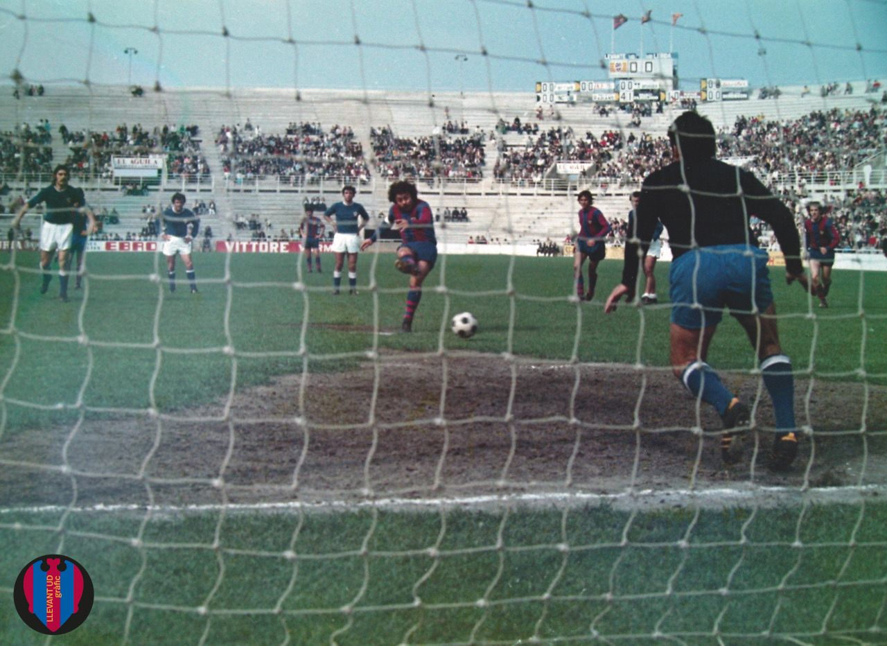 1975.04.27 (27 апреля 1975), Леванте - UE Льейда, 3-0 (3).jpg